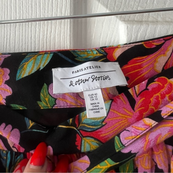 Floral Skirt With Side Tie & 2 Front Slits - Picture 5 of 5